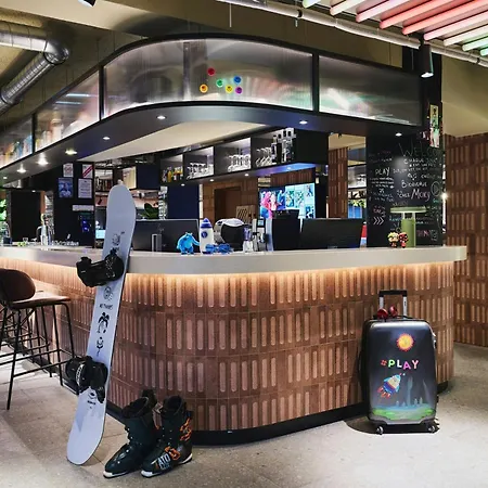 Moxy Annecy-3