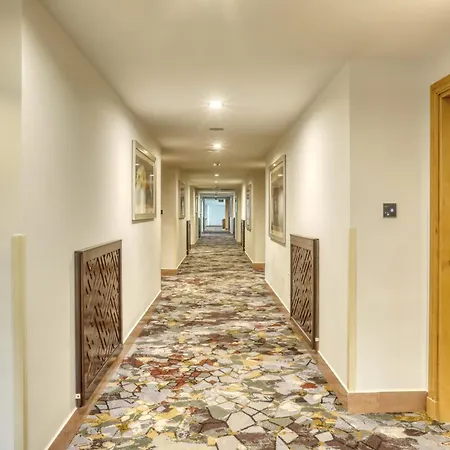 Geneva Hotel-2