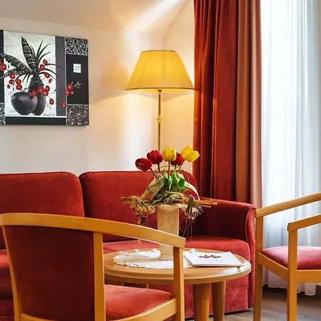 Hotel Garni Alpenruh-Micheluzzi-3