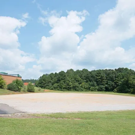 Days Inn By Wyndham Greenville-2