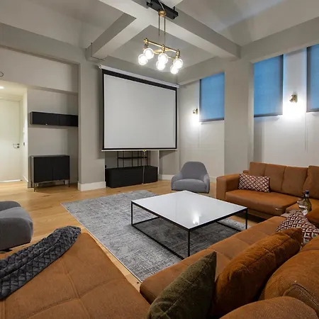 12A, Luxury & Unique, Cinema, Terrace, Stunning View, Central Location!-3