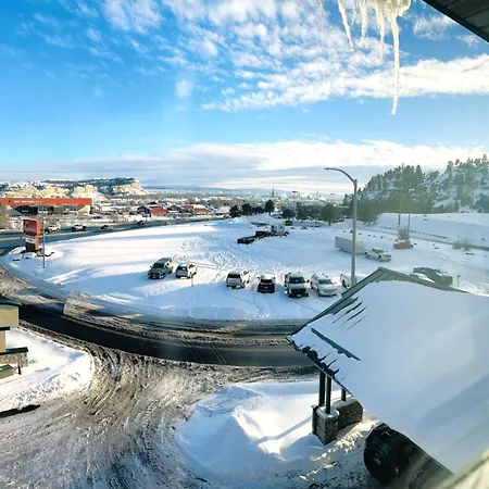 Boothill Inn And Suites-2