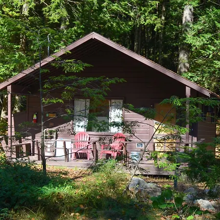 Trekker, Treehouses Cabins And Lodge Rooms-3