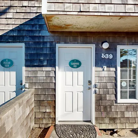 Beaches Inn | Sandpiper Pier Cottage-2