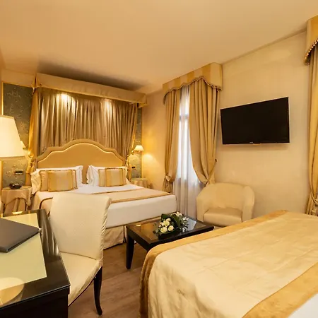 Hotel A La Commedia-3