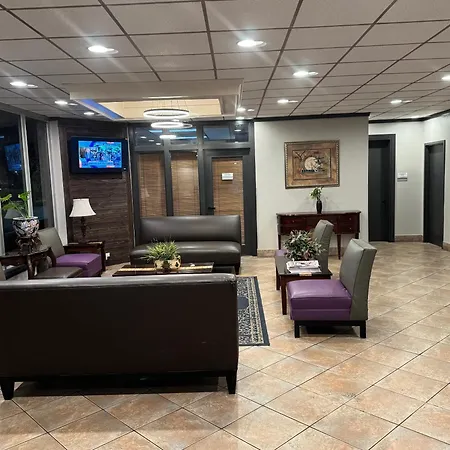 Clarion Inn & Suites Dothan South-2