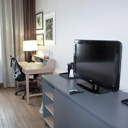 Country Inn & Suites By Radisson, Big Rapids, Mi-3