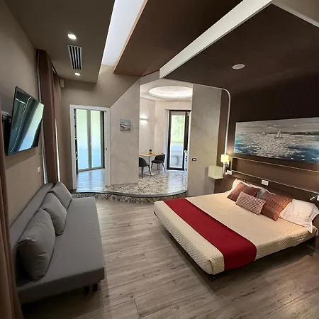 Th Luxury Rooms & Apartment-2