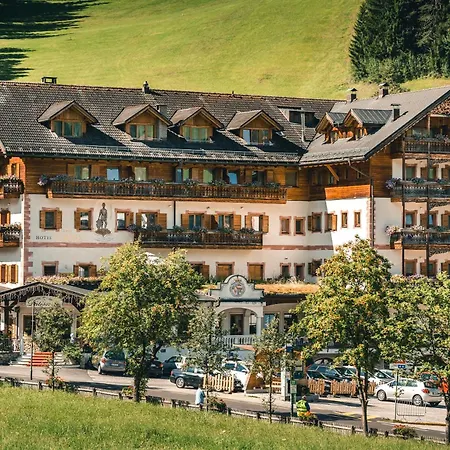 Kristallhotel Corona-Krone-3
