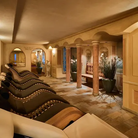 Dolomites Wellness Hotel Savoy-2