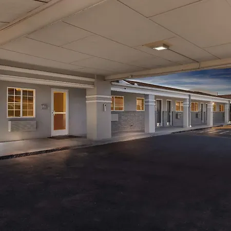 Econo Lodge Inn & Suites Santa Rosa-2