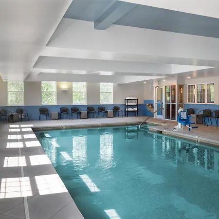 Holiday Inn Express St. Albans By Ihg-2