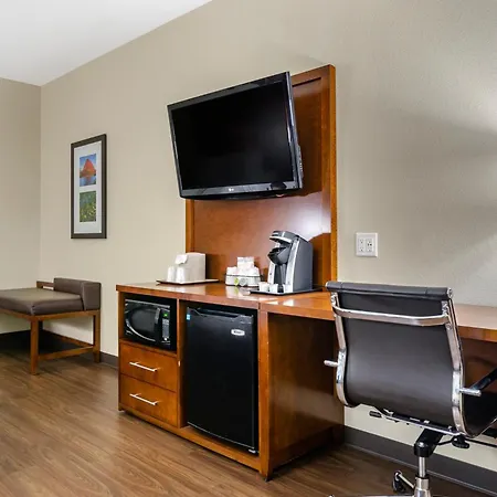Comfort Suites Helena Airport-2