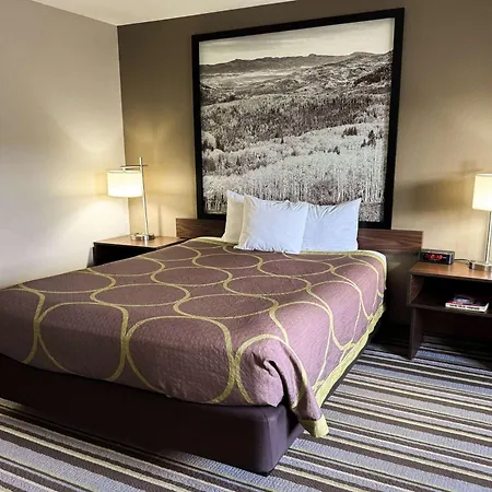 Super 8 By Wyndham Durango-3