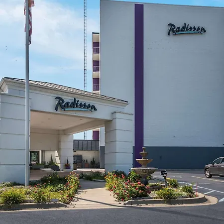 Radisson Hotel Grand Rapids Riverfront-3
