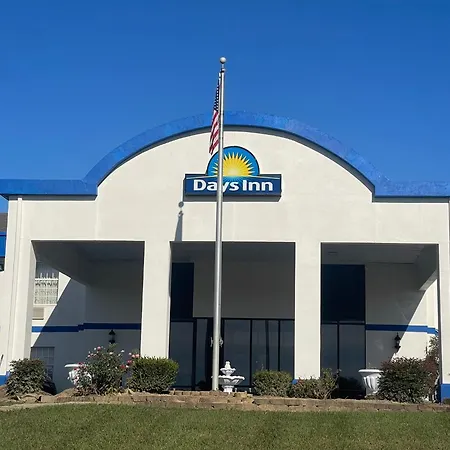 Days Inn By Wyndham Madisonville-2