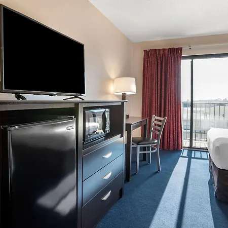 Econo Lodge Inn & Suites Rehoboth Beach-2