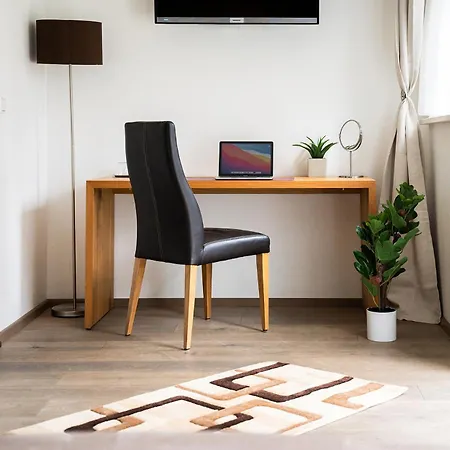 Hotel Vier Jahreszeiten an der Therme&Kliniken Bad Krozingen Nähe Freiburg&Schwarzwald Ideal für Wellness Kur&Business Ausflüge 24h Check In- WLAN&Parken gratis-3