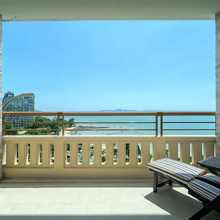Centara Grand Mirage Beach Resort Pattaya-3