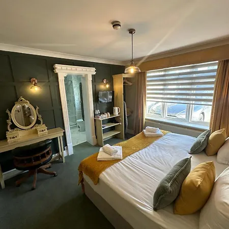 The Cambridge Guest House By Tas-2