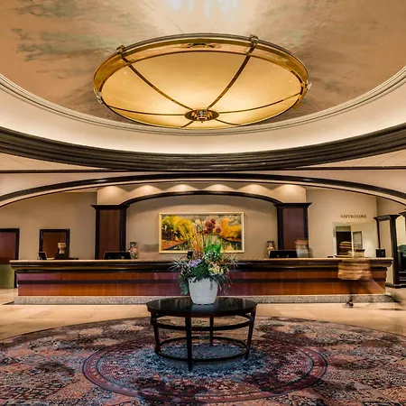 Amway Grand Plaza Hotel, Curio Collection By Hilton-3