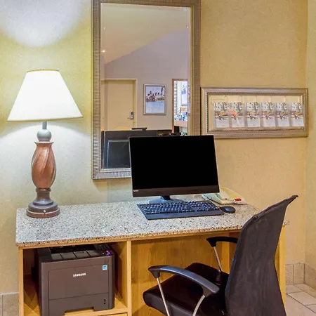 La Quinta By Wyndham Appleton College Avenue-2