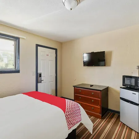 Oyo Hotel Luling Tx Downtown I-10/Us-90-2