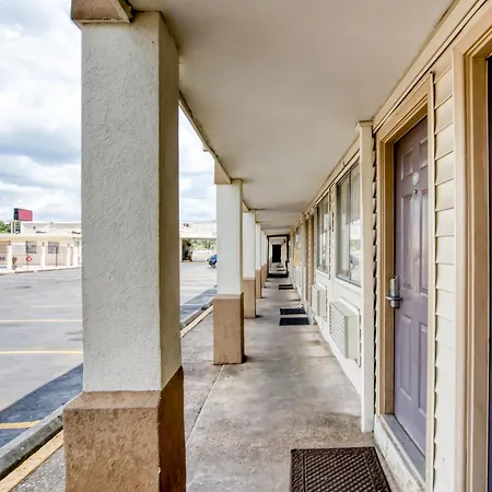 Oyo Hotel Alexandria La- Hwy 165-3