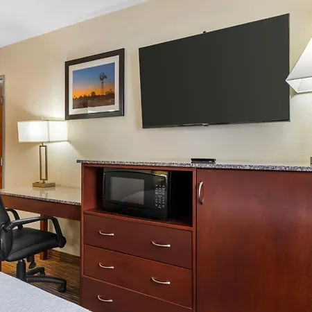 Best Western Executive Inn & Suites-3