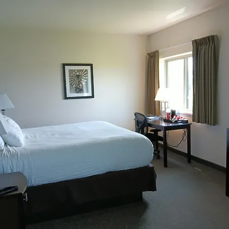 Cobblestone Inn & Suites - Manchester-2
