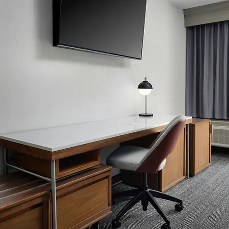 Courtyard By Marriott Stockton-2