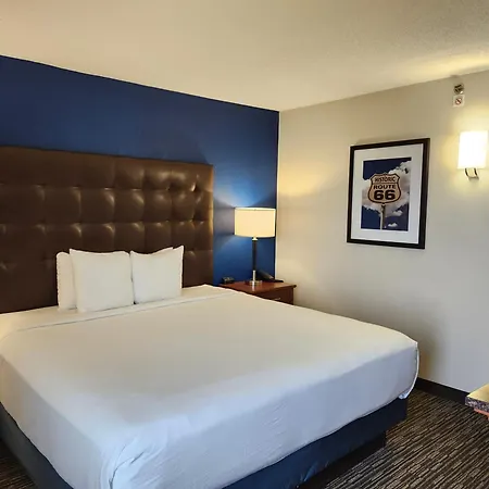 Heritage Inn & Suites St Louis Fenton, Trademark By Wyndham-2