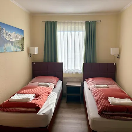 Ellen Hotel-3