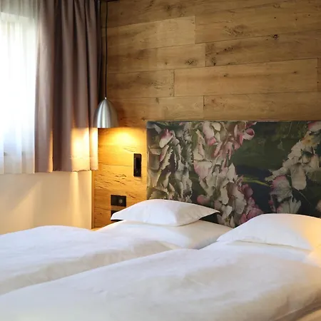 Hotel Garni Glockenstuhl-3