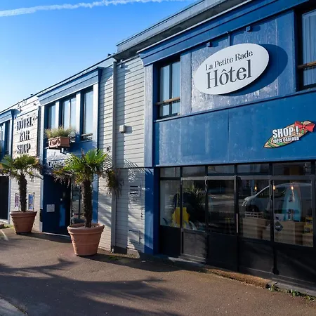 La Petite Rade Hôtel-3
