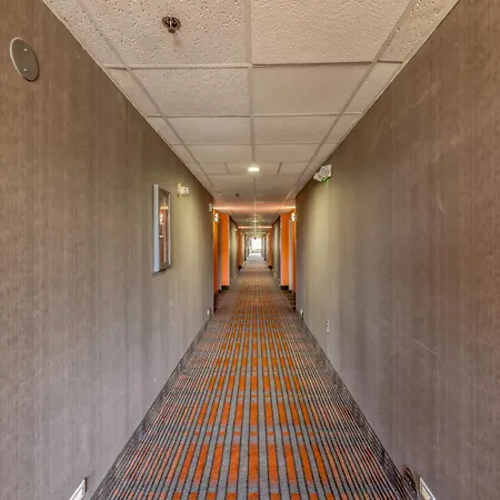 Howard Johnson By Wyndham Lexington-2