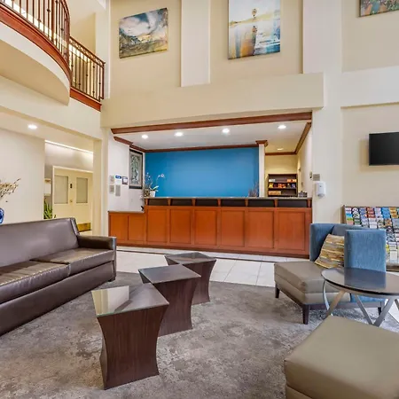 Best Western Plus Lake Elsinore Inn & Suites-2