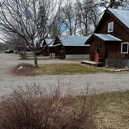 Methow River Lodge Cabins-3