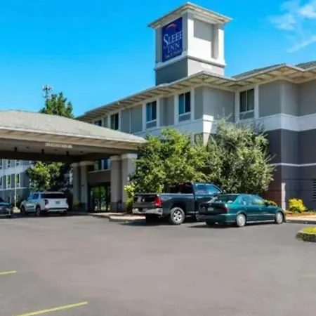 Sleep Inn & Suites Dunmore-3