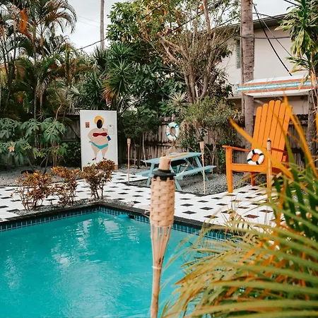 Las Olas Guest House-3
