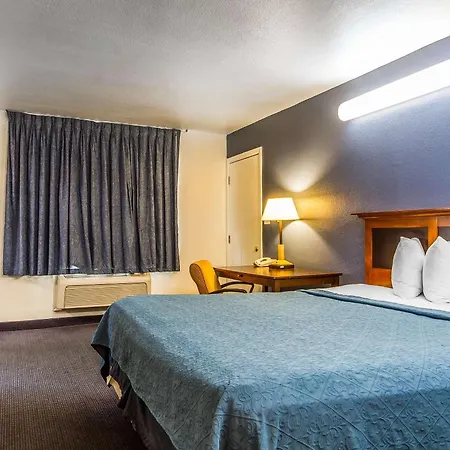 Auburn House Hotel-2