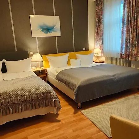 Hotel Happy-3