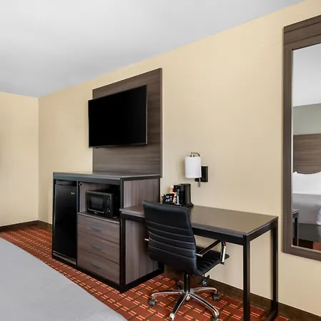 Quality Inn Marshall-2
