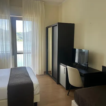 Hotel Carillon-2