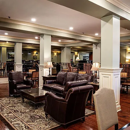 Hampton Inn Charleston-Historic District-3