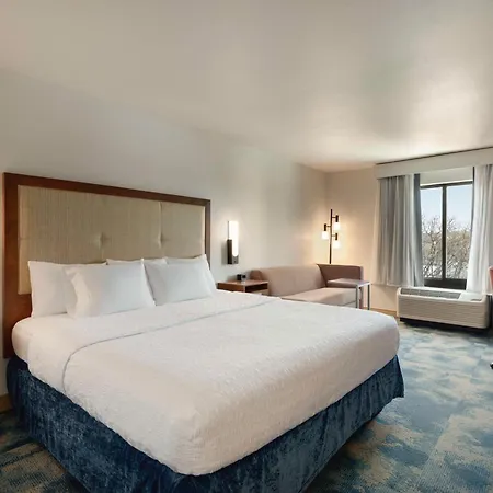 Hampton Inn & Suites San Marcos-2