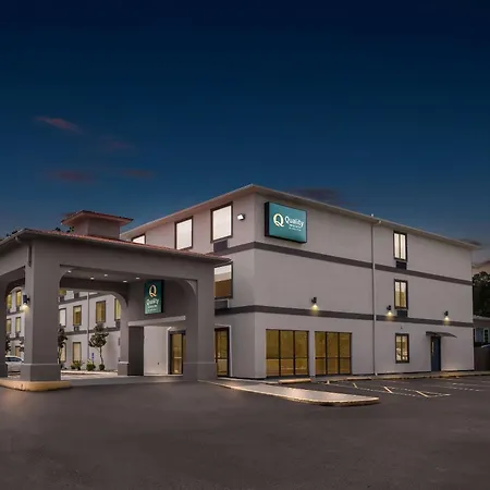 Quality Inn & Suites Biloxi - Ocean Springs-2