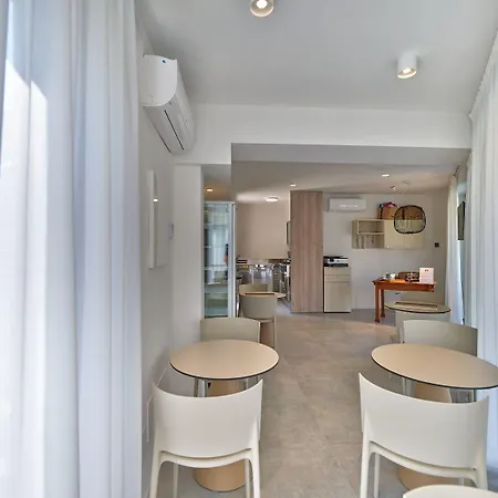 Villa San Zeno Rooms-2