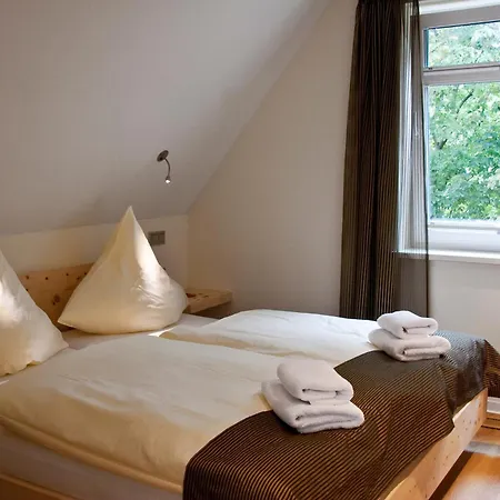 Suitenhotel Idyll Heckenrose-3