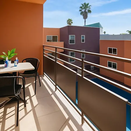 The Live Hotel-3